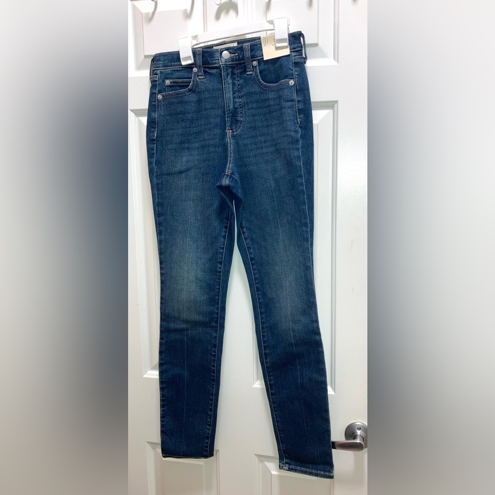 Universal Thread High-Rise Skinny Blue Jeans Size 6 regular new
